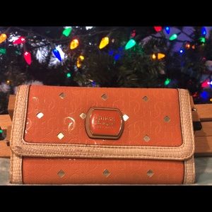 Used Guess Wallet